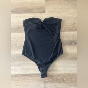 Lulus Black Ribbed Strapless Bodysuit, Medium- EUC